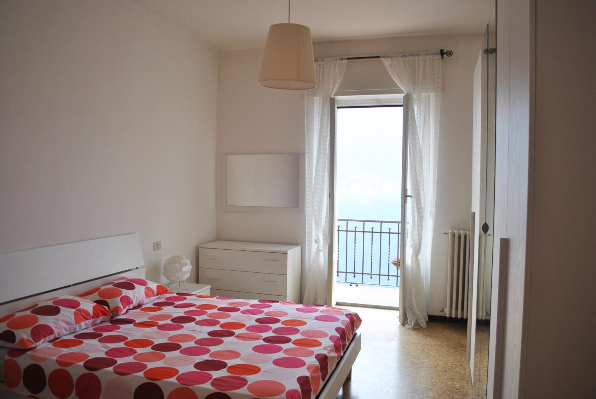 The Romantic Village House - Apartments With Lake View Colonno Exteriér fotografie