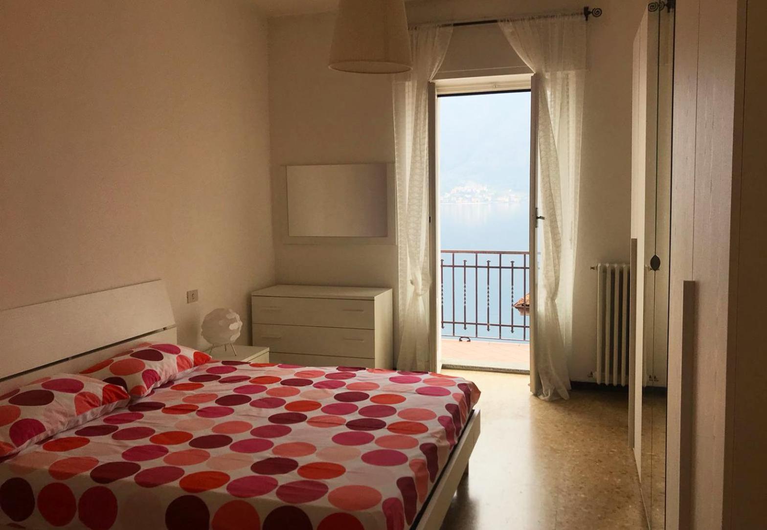 The Romantic Village House - Apartments With Lake View Colonno Exteriér fotografie